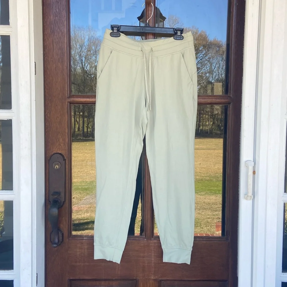 Lululemon Ready to Rulu Jogger 29” pant.‎ Size 8